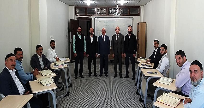 İMAMLAR, KIRAAT MERKEZİNDE KURSA ALINDI