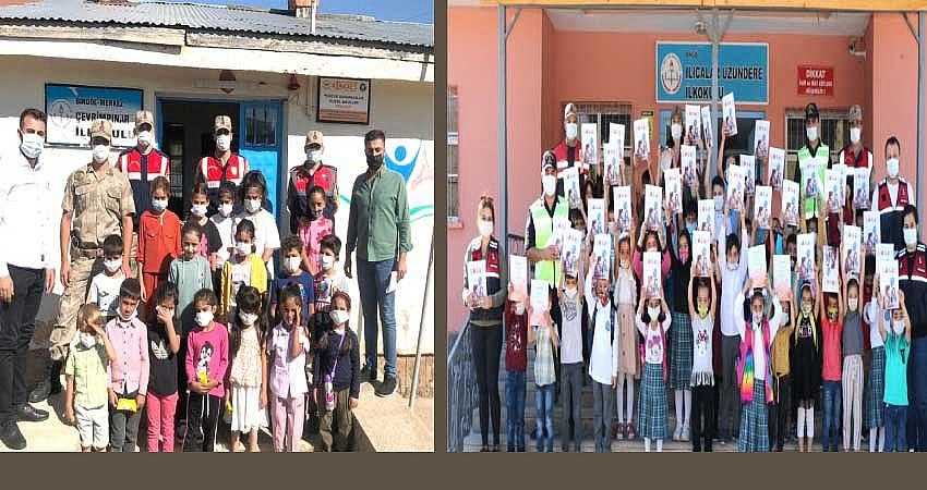 JANDARMA ÖĞRENCİLERİ HEDİYELERLE KARŞILADI