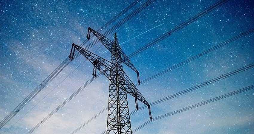 ELEKTRİK AKIMINA KAPILARAK HAYATINI KAYBETTİ