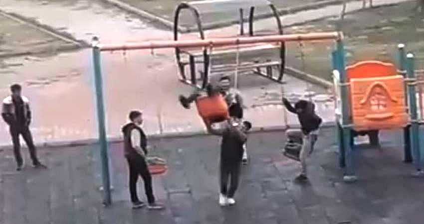 PARKLARA ZARAR VERDİLER