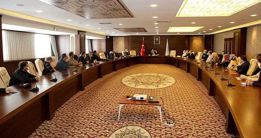 ÇAPAK, ÖĞRENİMLERİNİ YURTDIŞINDA TAMAMLAYAN AKADEMİSYENLERLE BİR ARAYA GELDİ